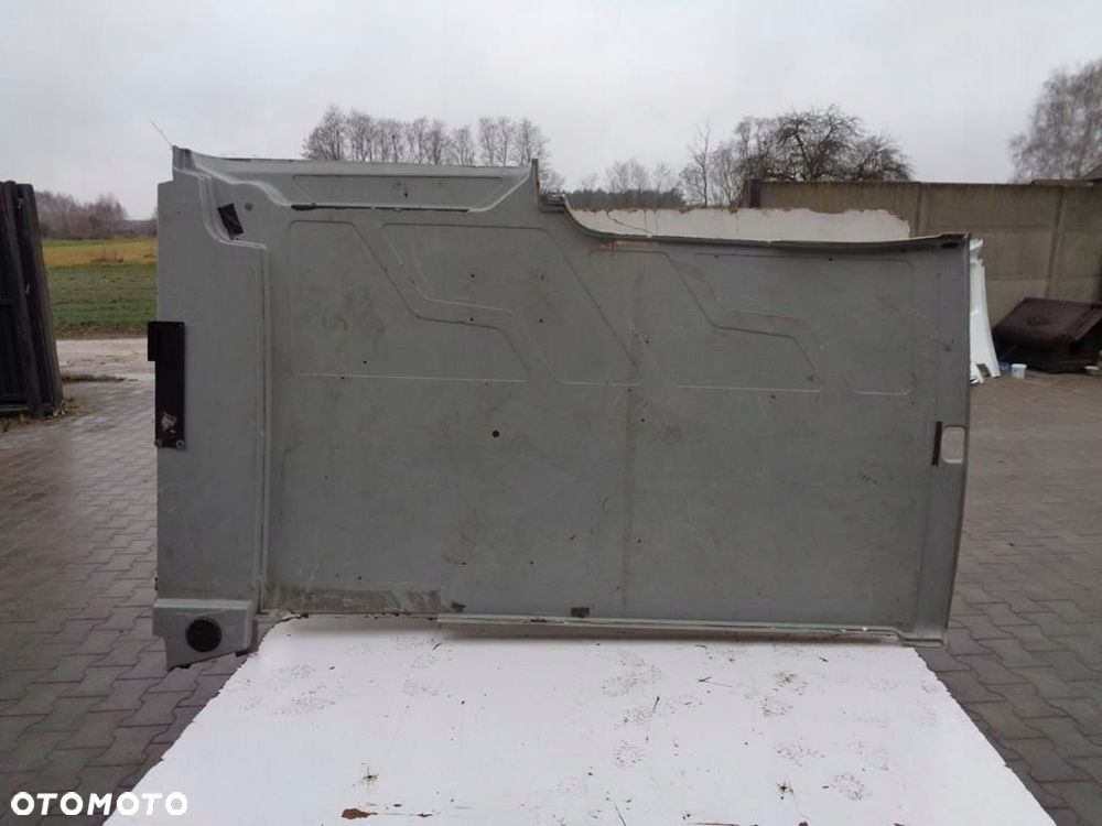 PODŁOGA PAKI BAGAŻNIKA VW TRANSPORTER T5 KRÓTKI - 1