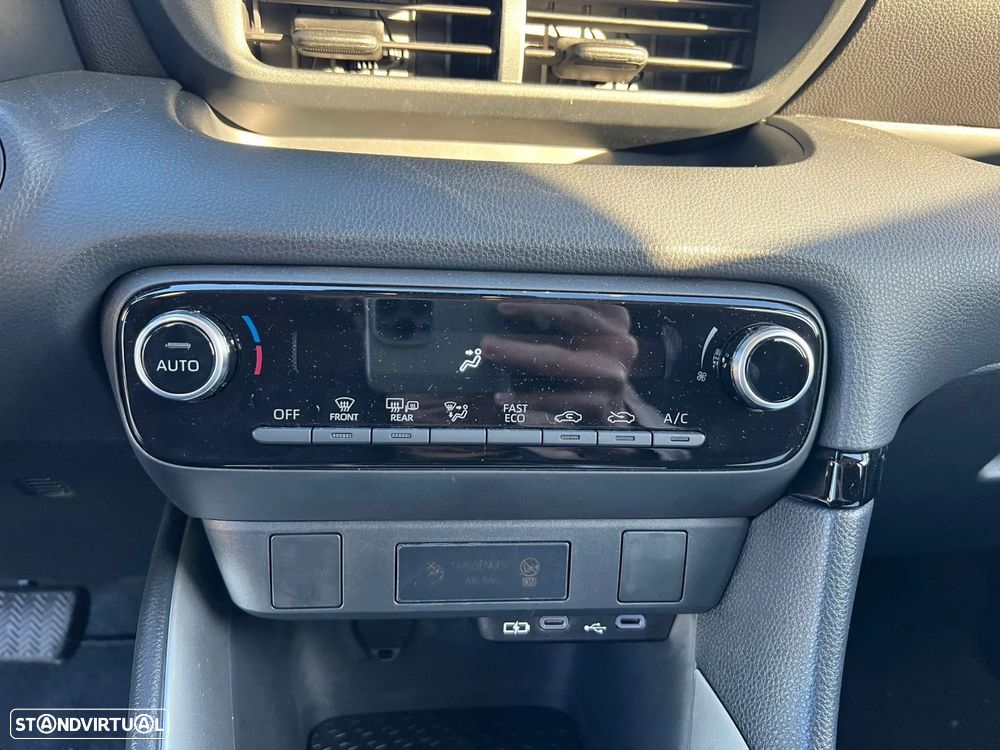 Mazda 2 1.5 L Hybrid VVT-i Centre-Line - 16