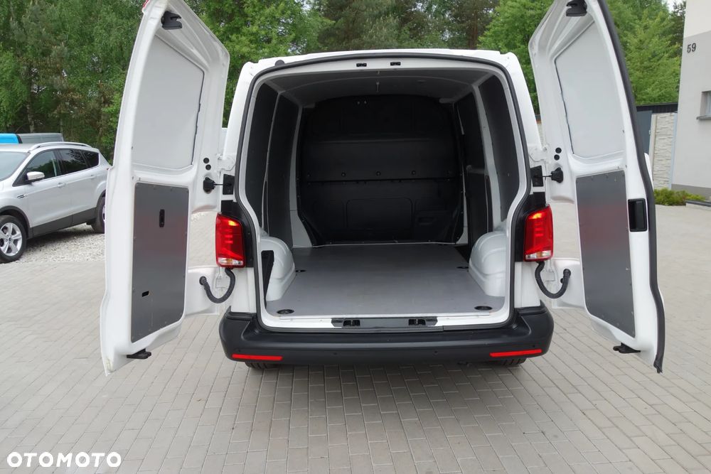 Volkswagen Transporter T6 Automat  2.0 TDI 150 KM L1H1 Klima Webasto - 8