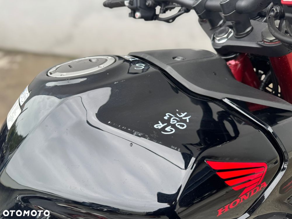 Honda Hornet - 10