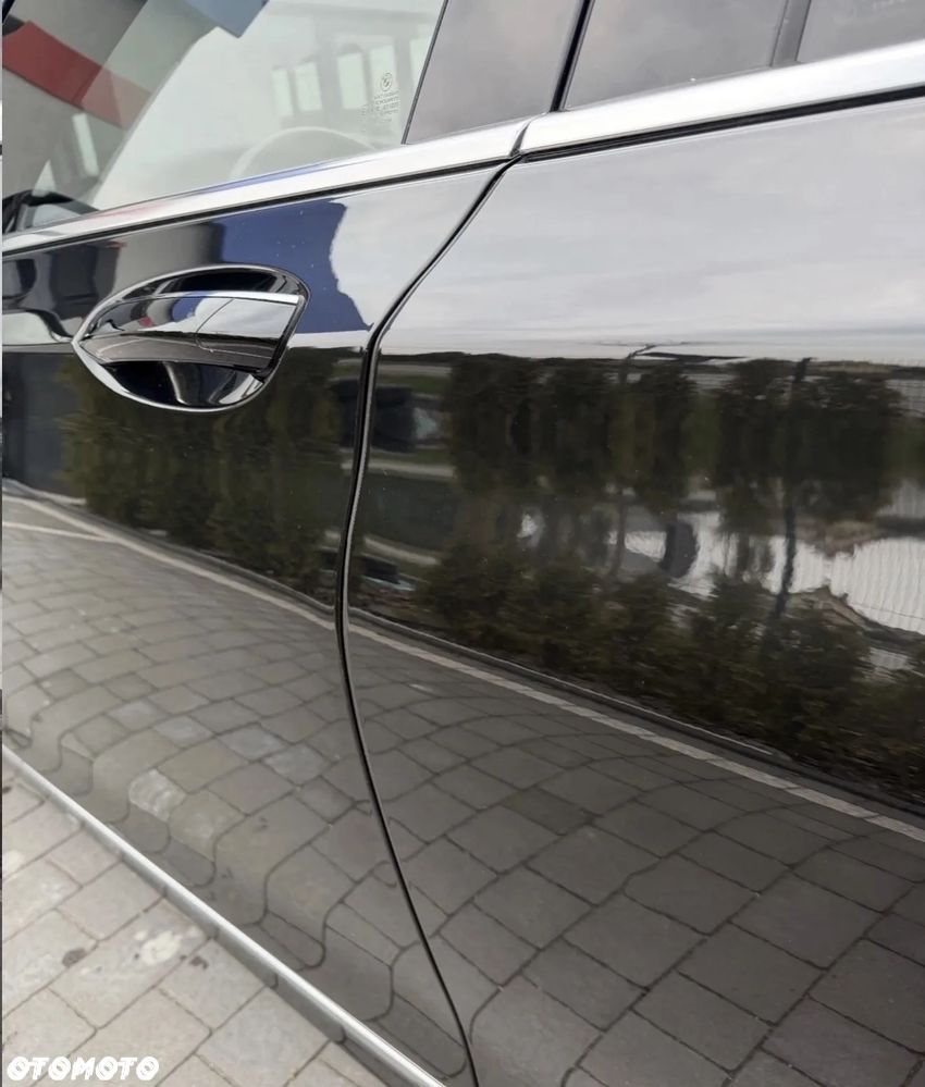 BMW Seria 7 740Li - 34