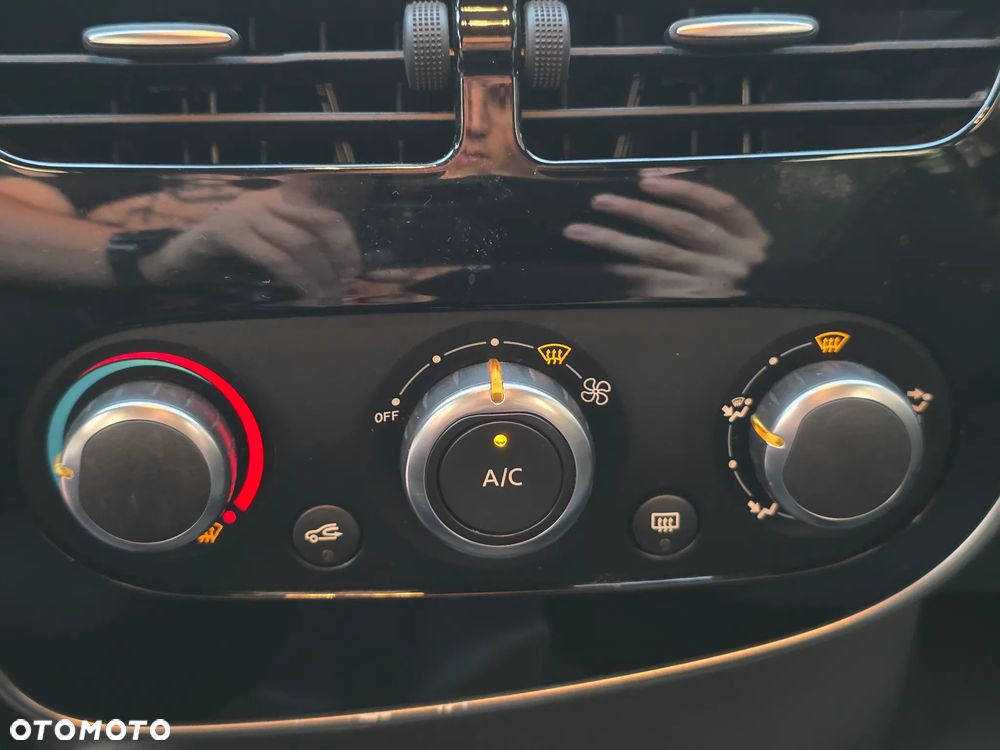 Renault Clio - 24