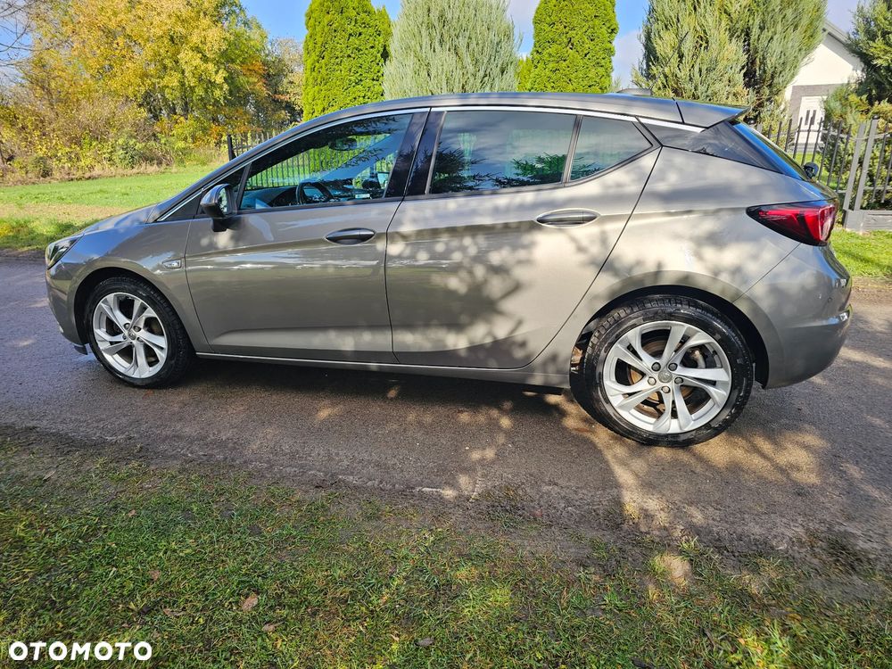 Opel Astra 1.4 Turbo 120 Jahre - 38