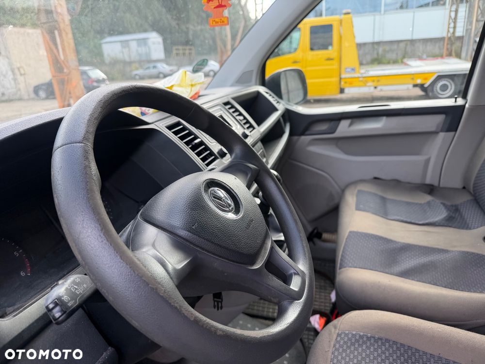 Volkswagen Transporter - 12