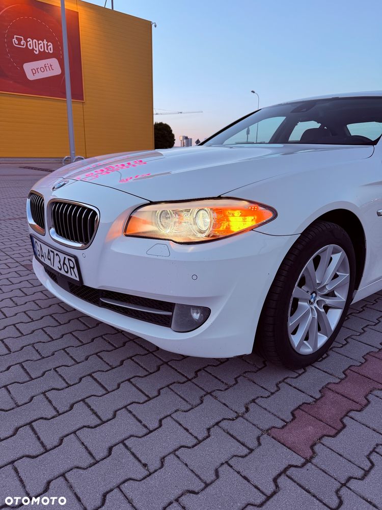 BMW Seria 5 530d xDrive Luxury Line - 22