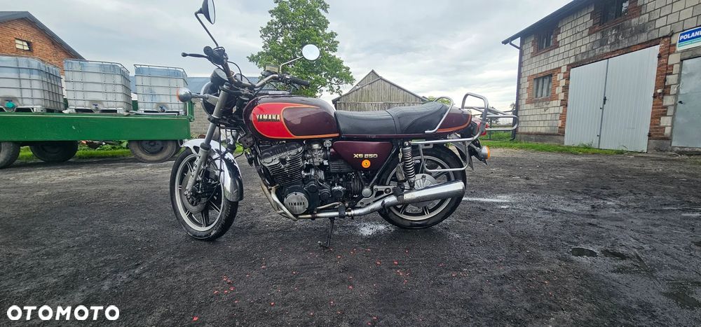 Yamaha XS - 1