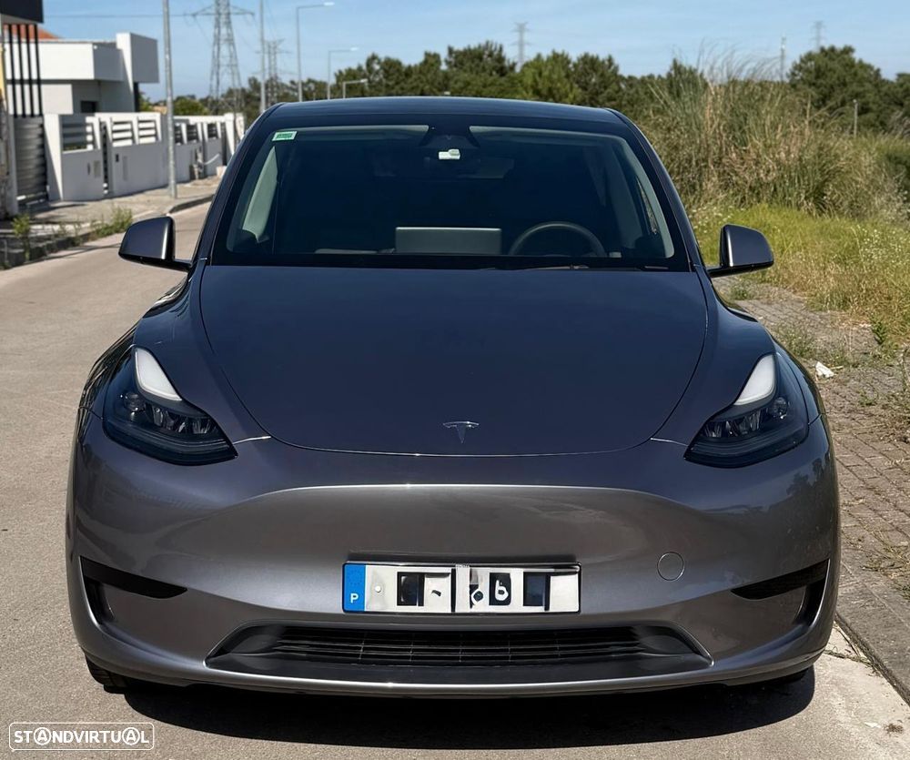 Tesla Model Y - 6