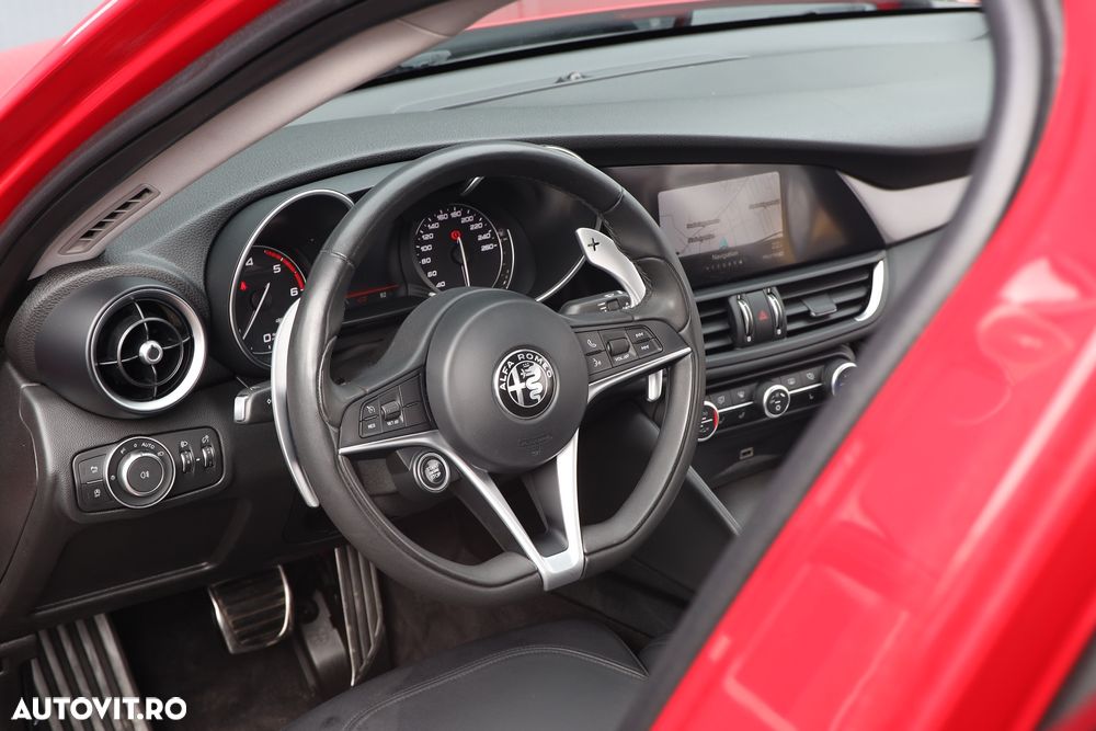 Alfa Romeo Giulia 2.2 Diesel AT8-Q4 Veloce - 26