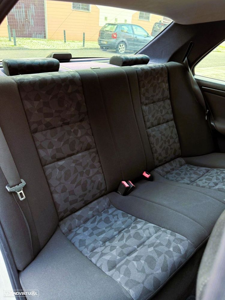 Mercedes-Benz C 220 CDI Classic - 16