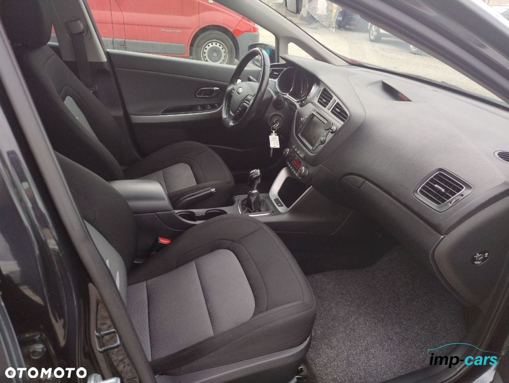 Kia Ceed - 10