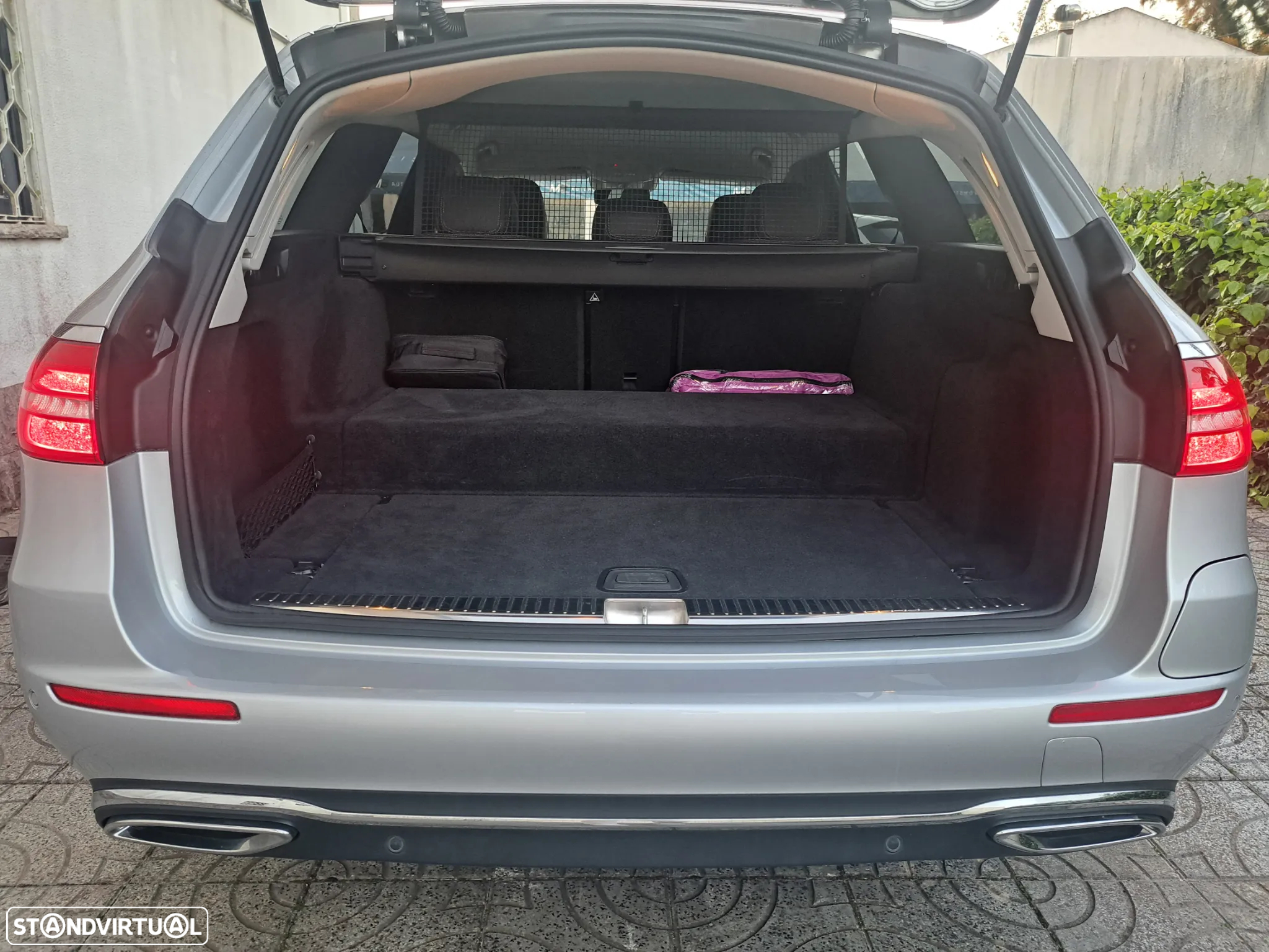Mercedes-Benz E 300 de Avantgarde - 37
