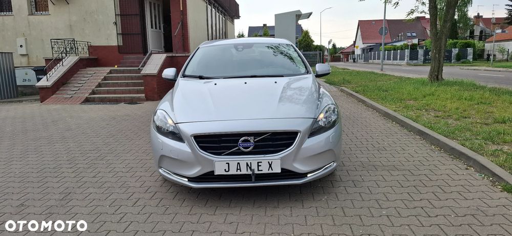 Volvo V40 D2 Geartronic Summum - 2