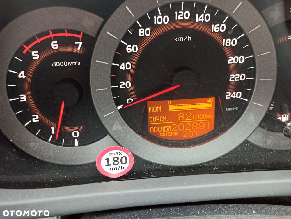 Toyota RAV4 2.2 D-CAT 2010 - 17