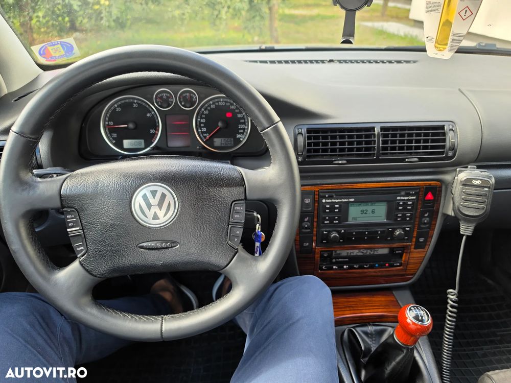 Volkswagen Passat 1.9TDI Highline - 9