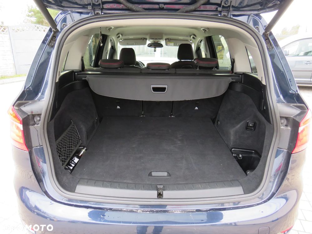 BMW Seria 2 218d Sport-Aut Luxury Line - 33