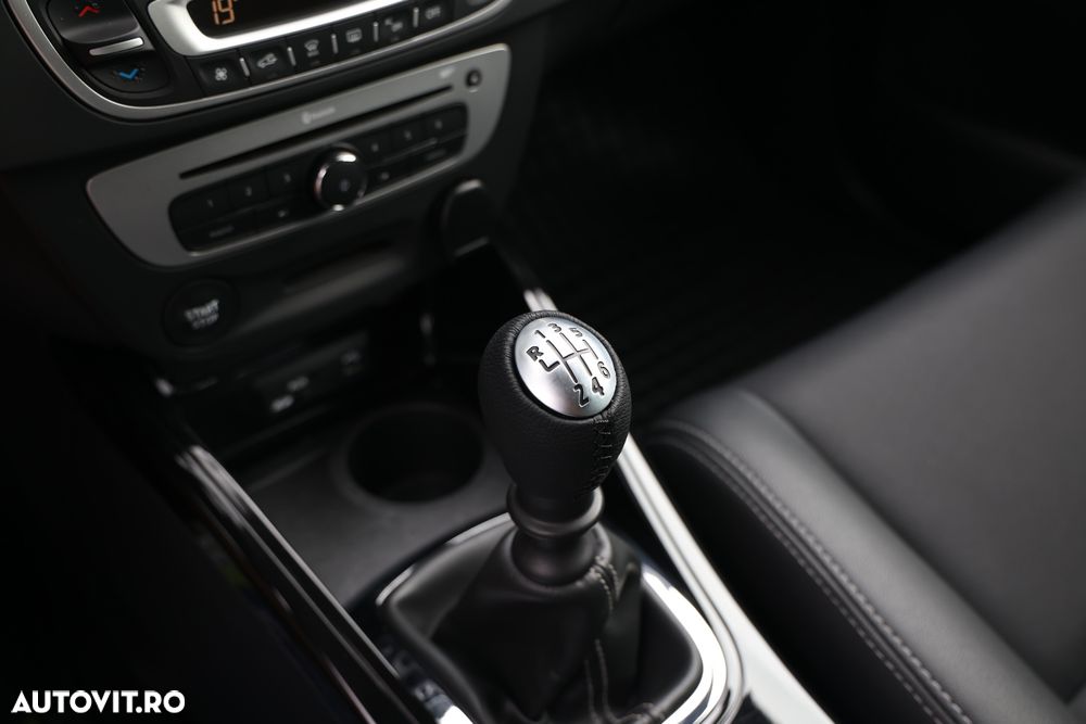 Renault Megane ENERGY dCi 110 Start & Stop Bose Edition - 25