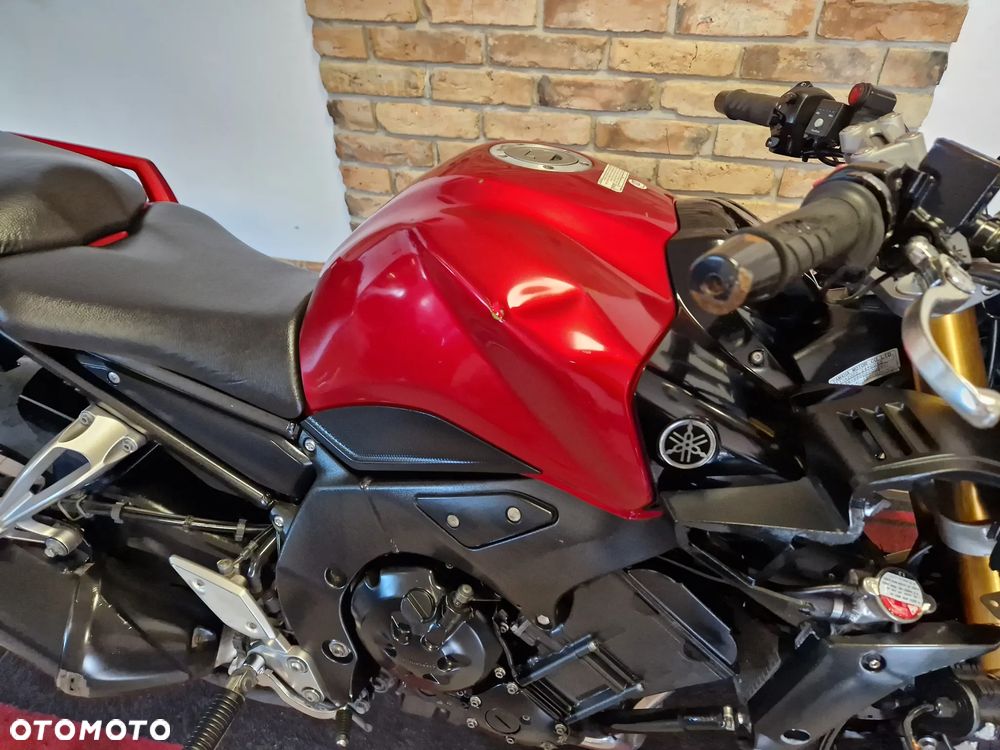 Yamaha FZ - 10