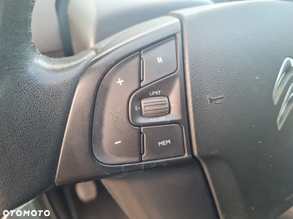 Citroën C4 Grand Picasso - 25