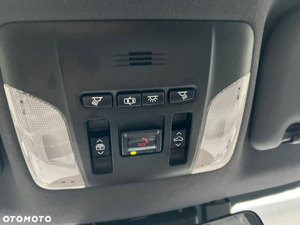 Toyota Corolla 2.0 Lounge - 22