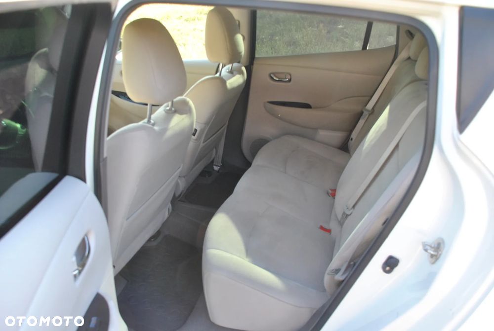 Nissan Leaf 24kWh Acenta - 11