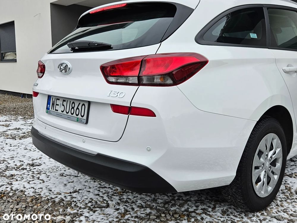 Hyundai i30 1.5 DPI Classic + - 21