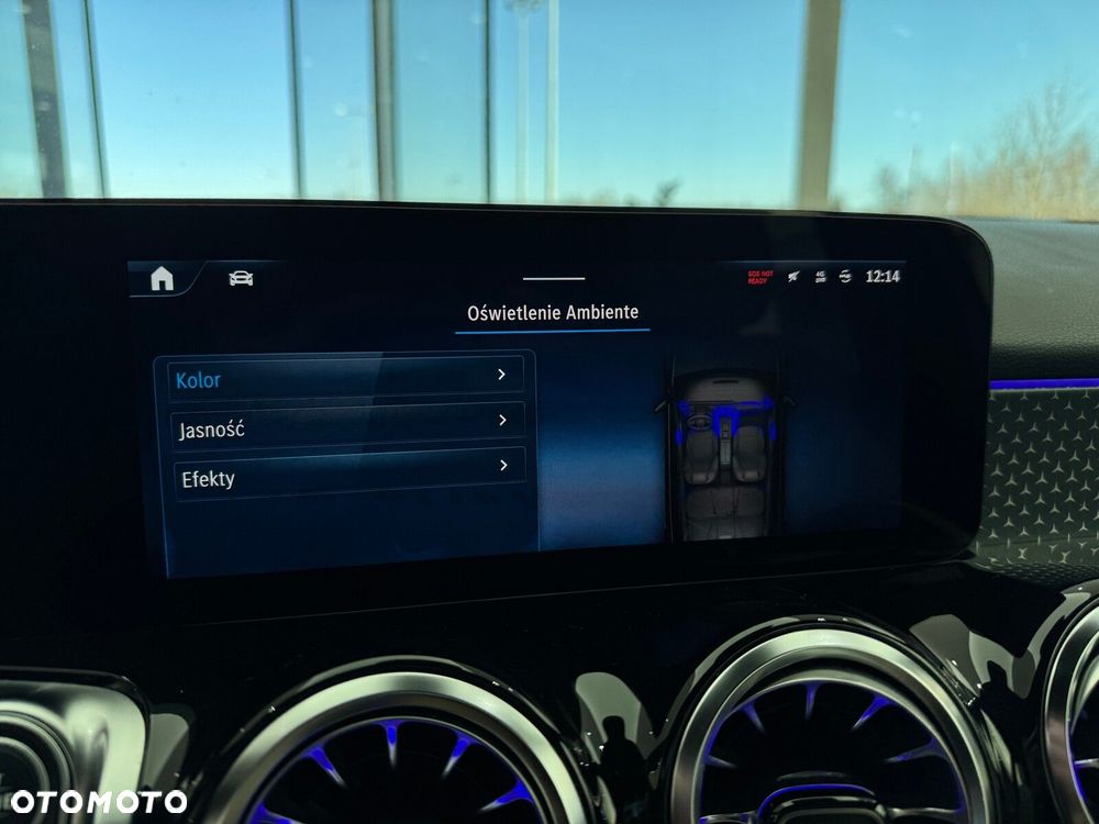 Mercedes-Benz GLB - 33