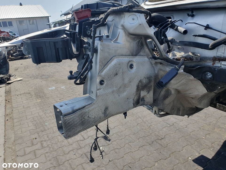 ĆWIARTKA PRAWA PRZÓD AUDI A8 D4 - 1