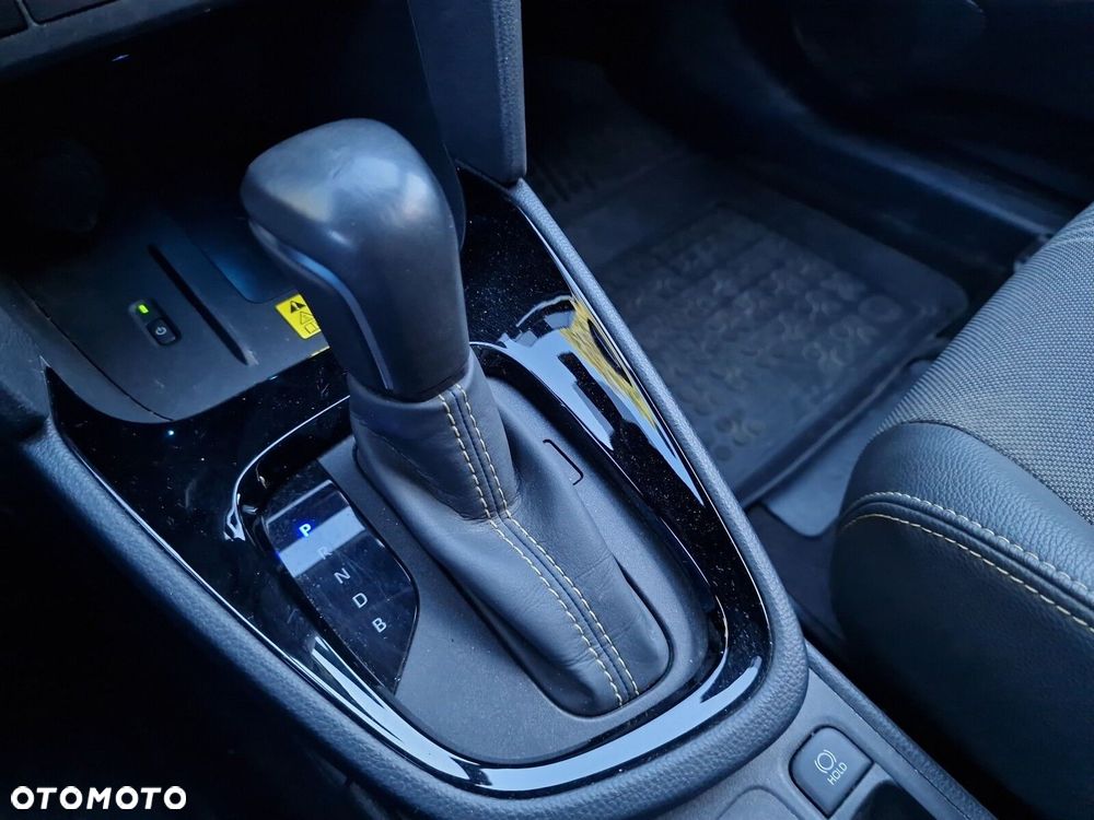 Toyota Yaris Cross - 17