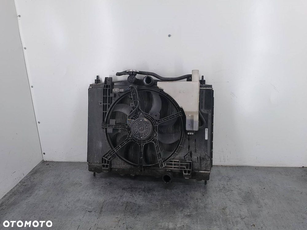 CHŁODNICA WODY Z WENTYLATOREM NISSAN CUBE III 1.6 16V - 4