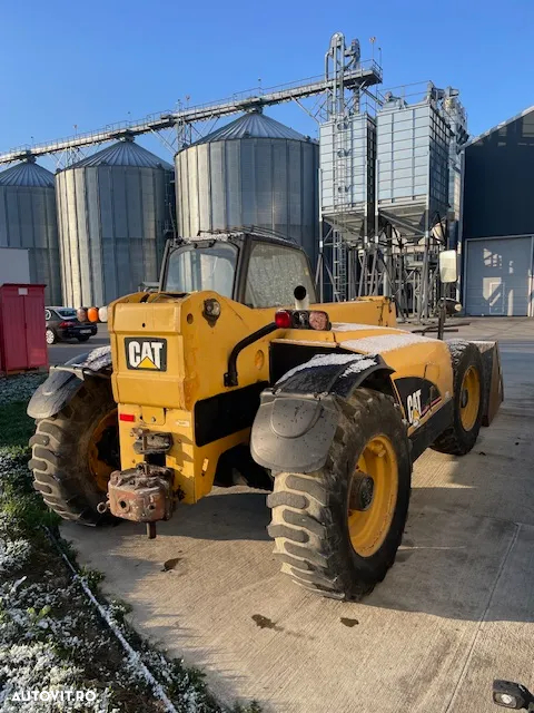 Caterpillar TH330B - 5