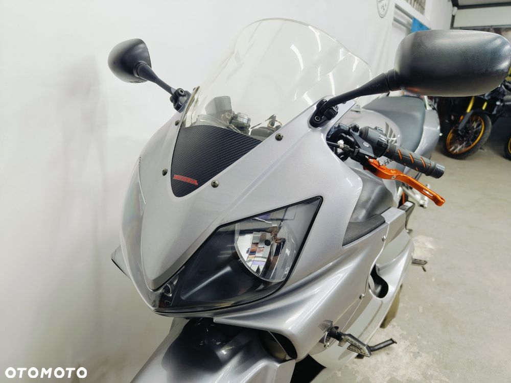 Honda CBR - 19