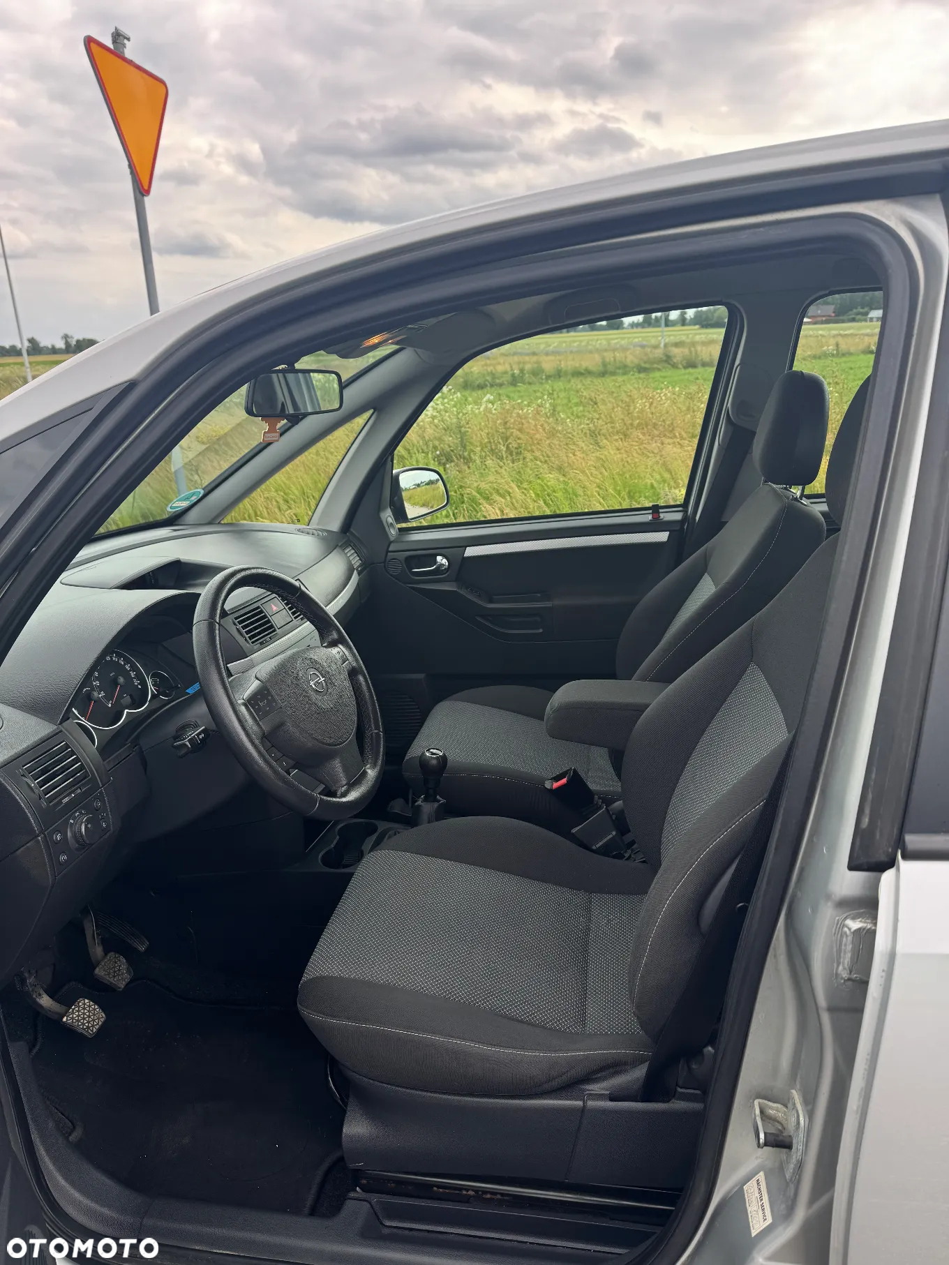 Opel Meriva 1.6 16V Enjoy - 11