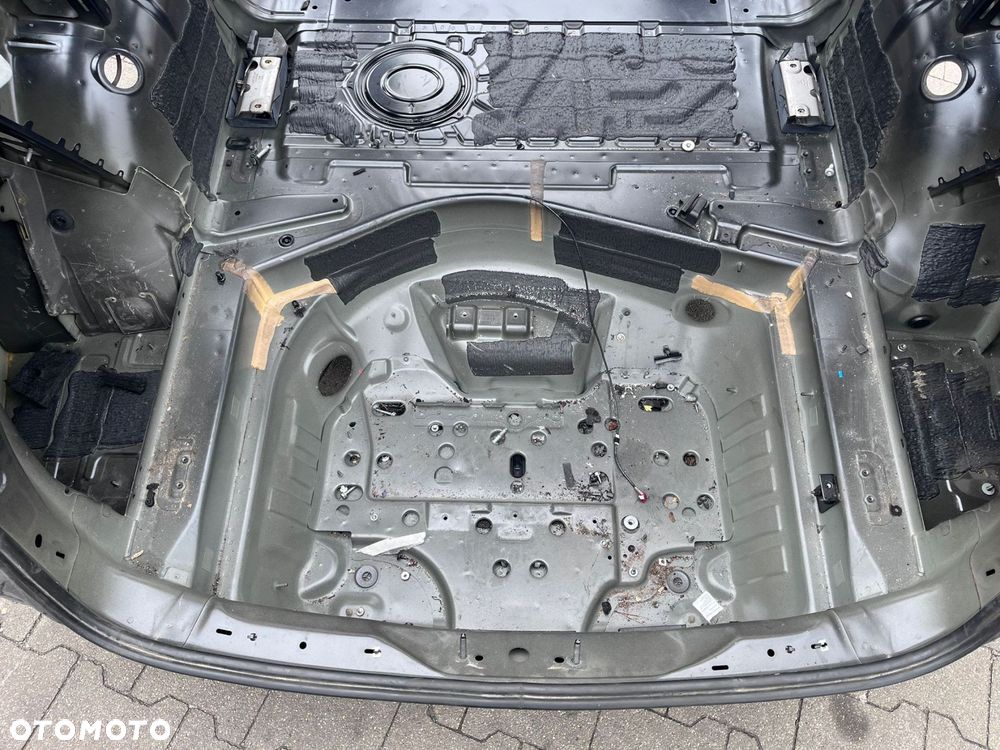 PAS TYŁ TYLNY ĆWIARTKA WANNA BAGAŻNIKA AUDI A6 C7 ALLROAD KOMBI AVANT LX5R - 2