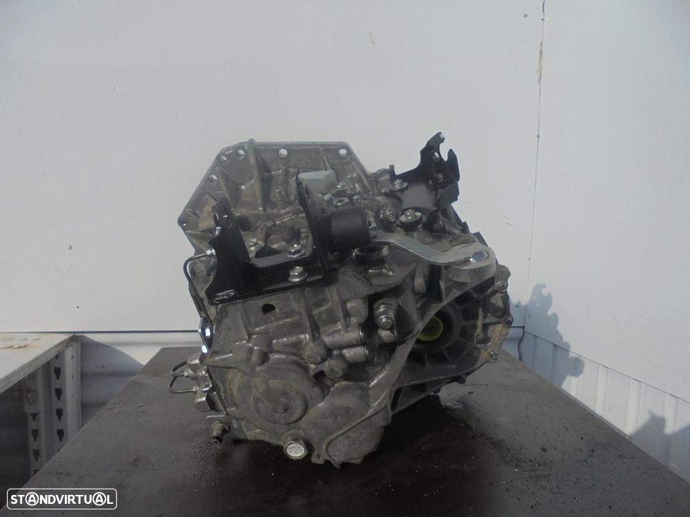CAIXA VELOCIDADES TOYOTA AURIS 2015 - 7