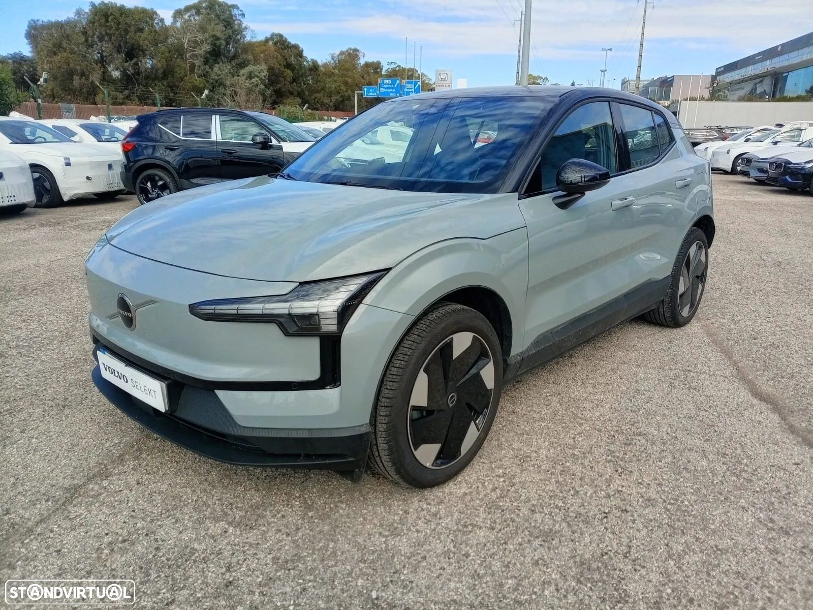 Volvo EX30 69 kWh Single Motor Extended Range Plus - 1