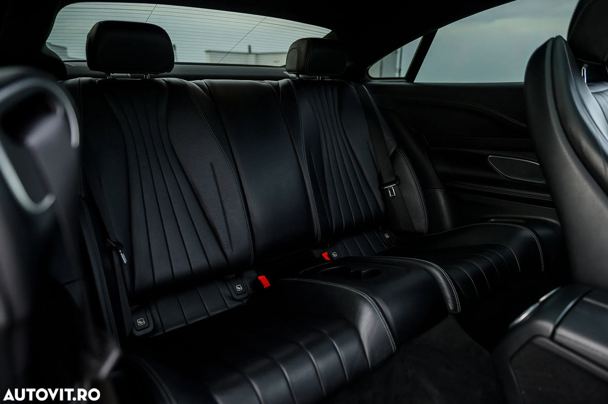 Mercedes-Benz E 220 d Coupe 9G-TRONIC AMG Line - 24