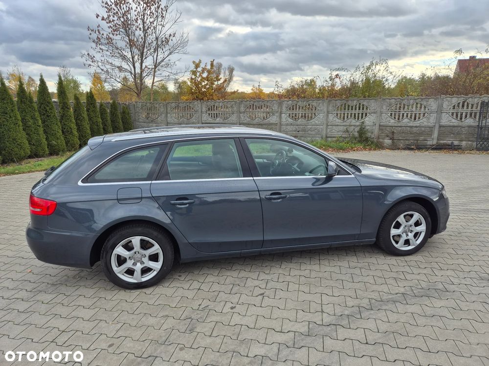 Audi A4 Avant - 10