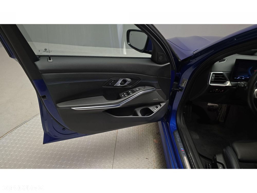 BMW Seria 3 - 17