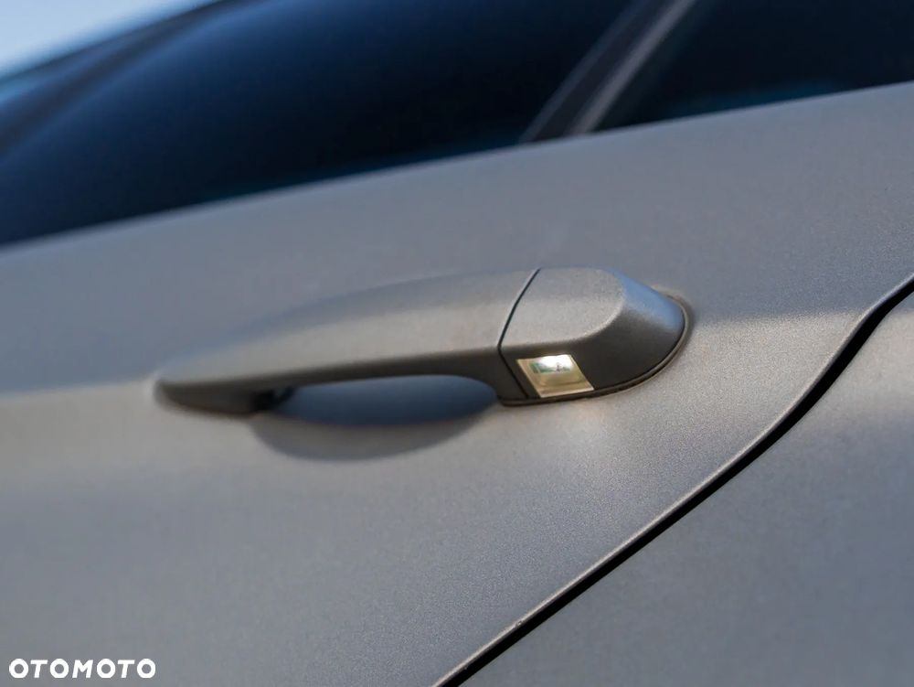 BMW Seria 3 318i Edition Lifestyle - 37