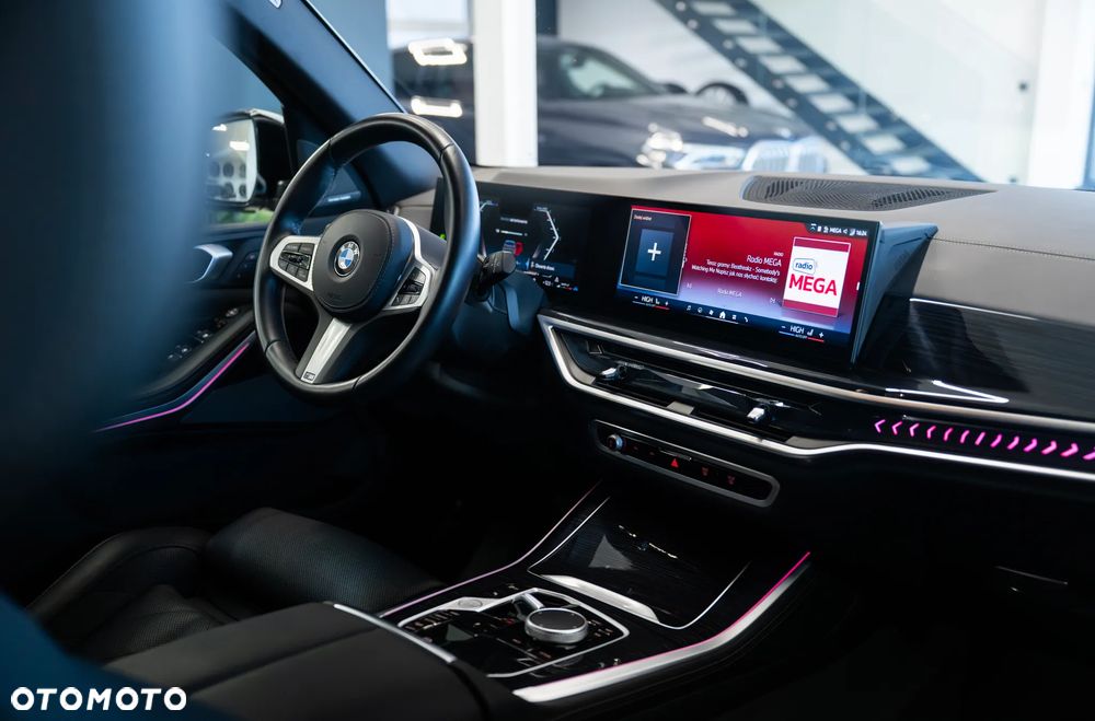 BMW X5 xDrive30d mHEV - 33