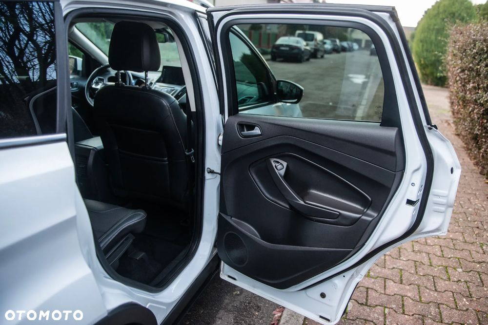 Ford Kuga 2.0 TDCi 4x4 Titanium - 24