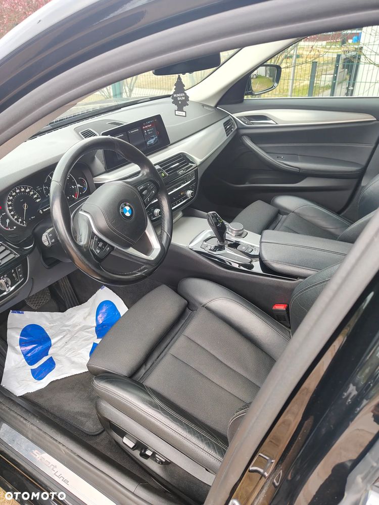 BMW Seria 5 520d Sport Line sport - 10