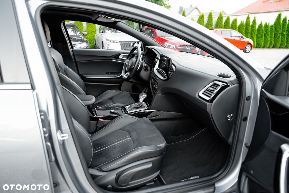 Kia ProCeed 1.5 T-GDI DCT7 OPF GT LINE - 24