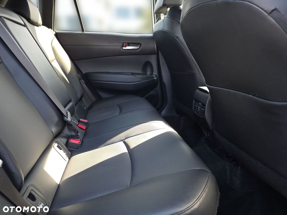 Toyota Corolla Cross - 10
