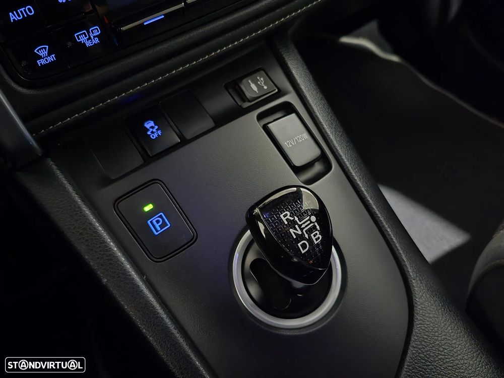 Toyota Auris 1.8 HSD Exclusive - 17