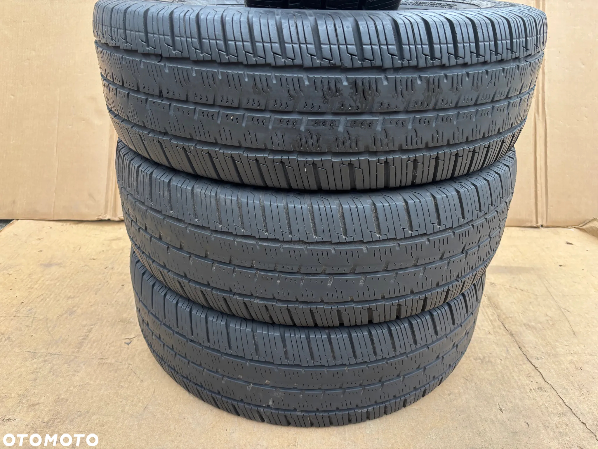 Opony Wielosezonowe do Busa Continental VanContactCamper 225/75 R16C 118R 4 Sztuki - 3