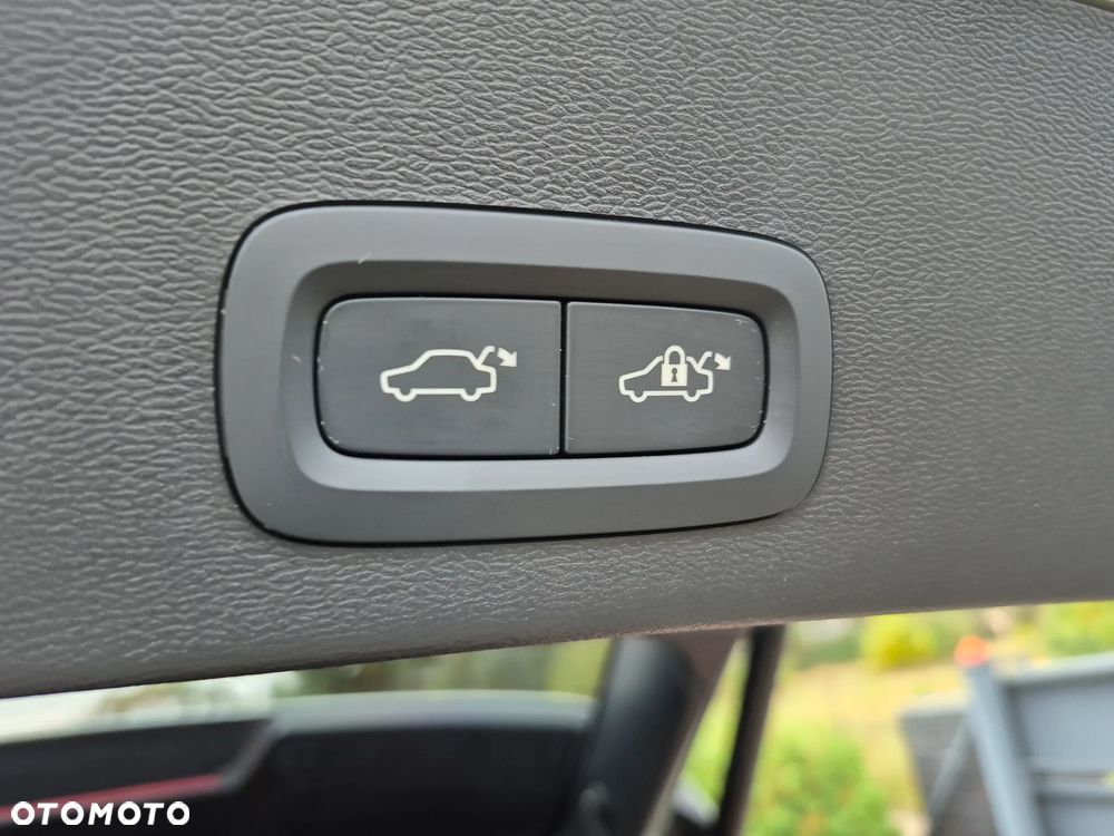 Volvo XC 40 Recharge 82 kWh Single M Extended Range RWD Core - 22
