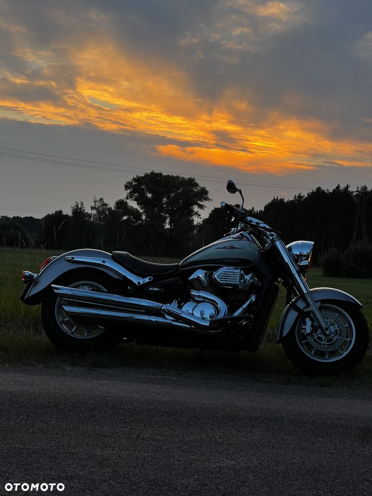 Suzuki Intruder - 4