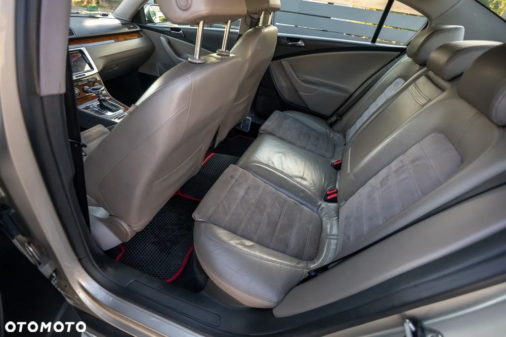 Volkswagen Passat 2.0 FSI Automatik Highline - 19