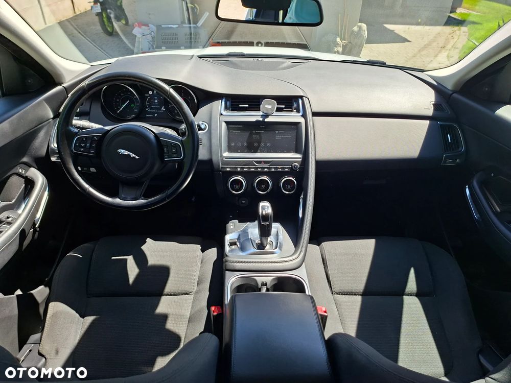 Jaguar E-Pace 2.0 i4D AWD - 8